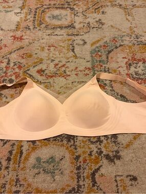 Light Pink Seamless Wireless Everyday Bra